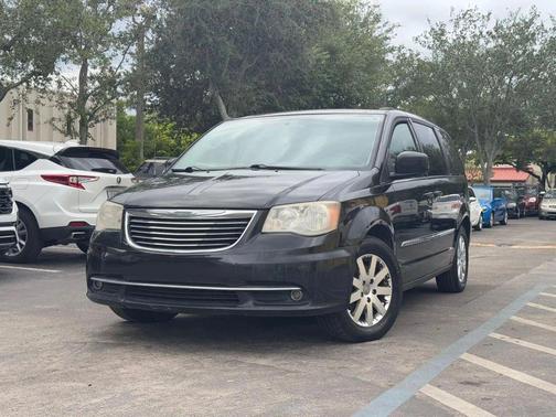 2014 Chrysler Town & Country Touring