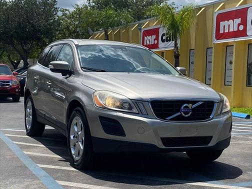 2012 Volvo XC60 T6 R-Design