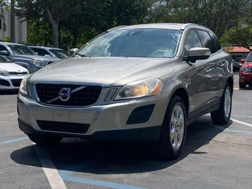 2012 Volvo XC60 T6 R-Design