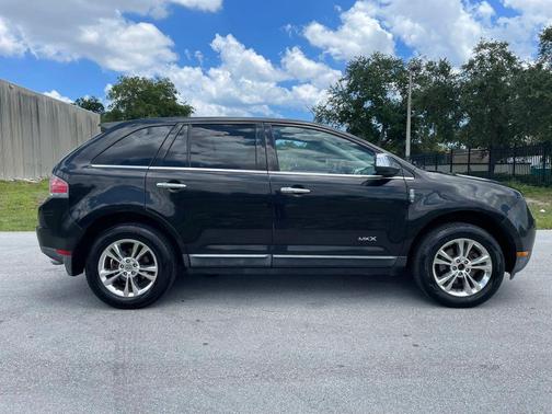 Tuxedo Black Metallic 2010 Lincoln MKX Base