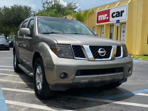 2005 Nissan Pathfinder SE