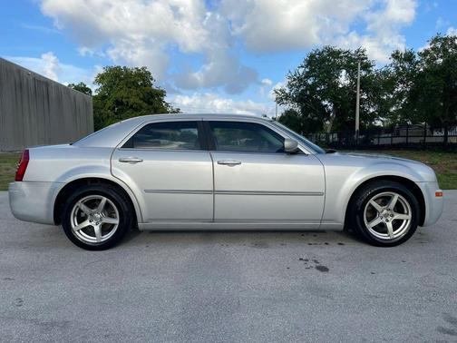 2008 Chrysler 300 LX