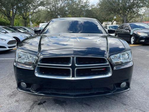 2013 Dodge Charger SE