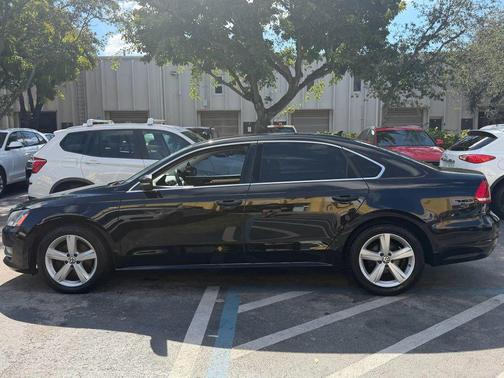 2015 Volkswagen Passat 1.8T Limited Edition