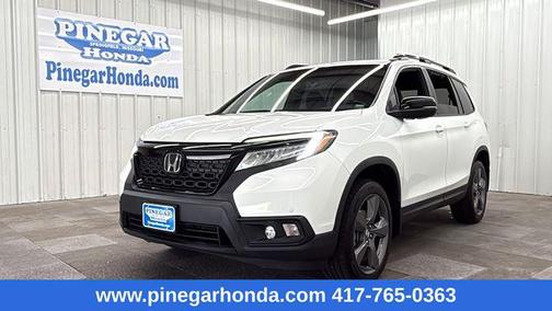 Platinum White Pearl 2021 Honda Passport AWD Touring
