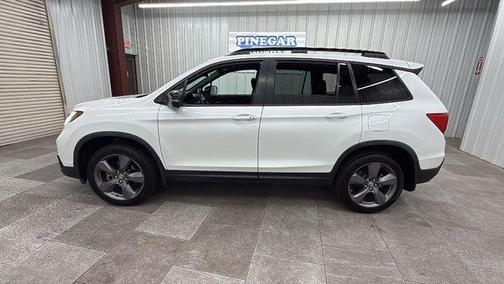 Platinum White Pearl 2021 Honda Passport AWD Touring