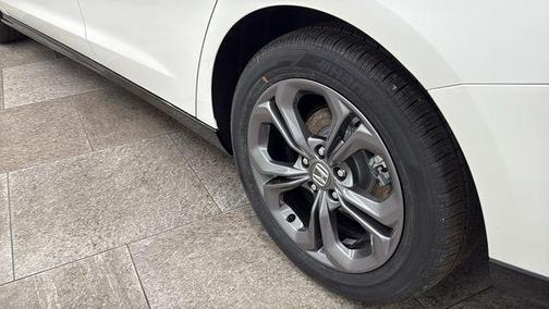 Platinum White Pearl 2026 Honda Accord Hybrid EX-L