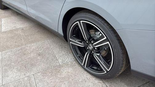 Urban Gray Pearl 2026 Honda Accord SE