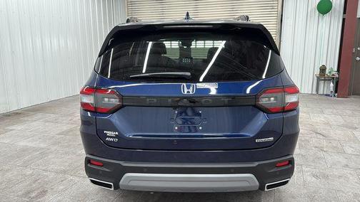 2025 Honda Pilot Touring 8-Passenger