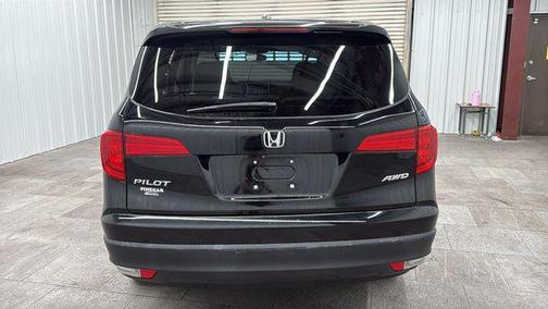 Crystal Black Pearl 2016 Honda Pilot EX