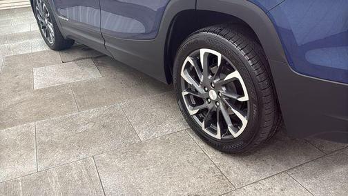 Marine Metallic 2022 GMC Terrain SLT