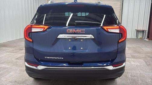 Marine Metallic 2022 GMC Terrain SLT