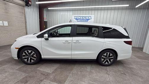 Platinum White Pearl 2026 Honda Odyssey EX-L