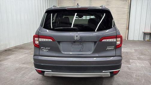 Modern Steel Metallic 2019 Honda Pilot Touring 8-Passenger