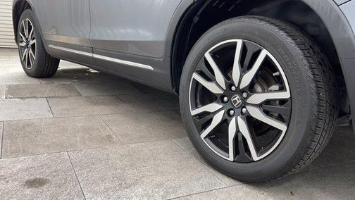 Modern Steel Metallic 2019 Honda Pilot Touring 8-Passenger