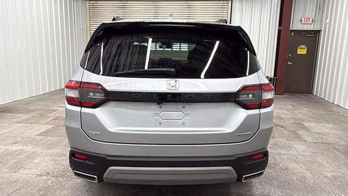 Lunar Silver Metallic 2025 Honda Pilot Touring 8-Passenger