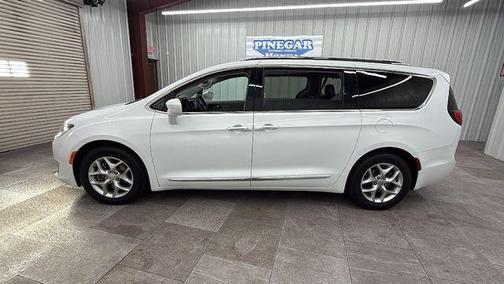 2018 Chrysler Pacifica Touring-L