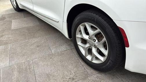 2018 Chrysler Pacifica Touring-L