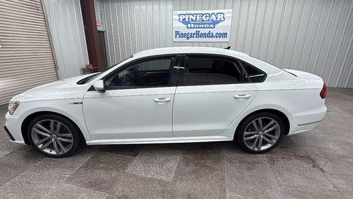 2018 Volkswagen Passat 2.0T R-Line