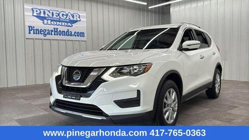 Glacier White 2018 Nissan Rogue SV