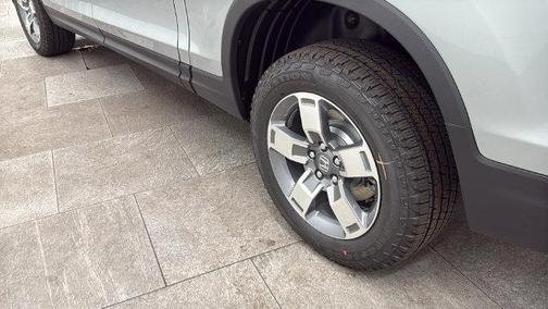 Solar Silver Metallic 2026 Honda Ridgeline RTL