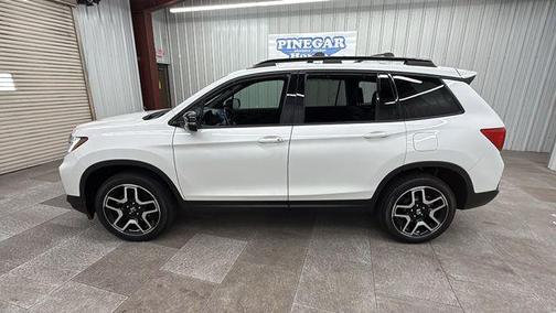Platinum White Pearl 2023 Honda Passport AWD Elite