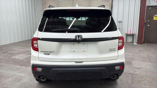 White Diamond Pearl 2019 Honda Passport Elite