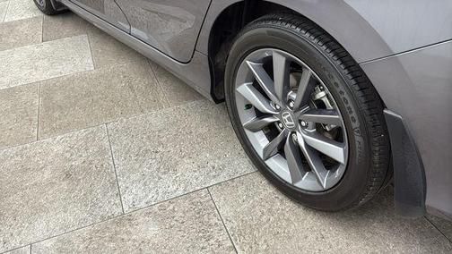 Modern Steel Metallic 2019 Honda Civic EX-L