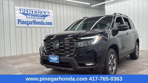 Crystal Black Pearl 2022 Honda Passport AWD TrailSport