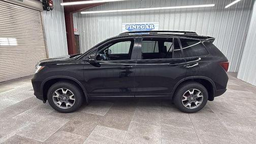 Crystal Black Pearl 2022 Honda Passport AWD TrailSport
