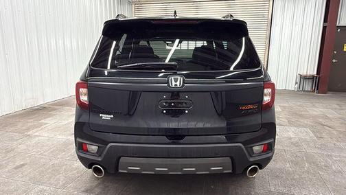 Crystal Black Pearl 2022 Honda Passport AWD TrailSport