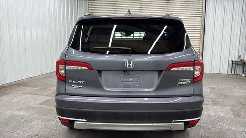 Modern Steel Metallic 2019 Honda Pilot Touring 8-Passenger