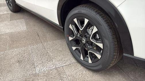 Platinum White Pearl 2026 Honda HR-V EX-L