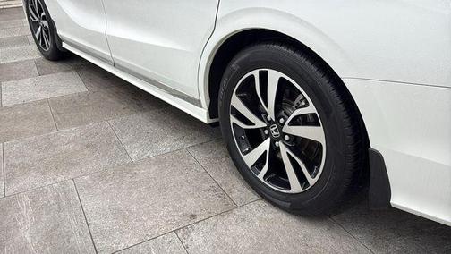 Platinum White Pearl 2020 Honda Odyssey Elite