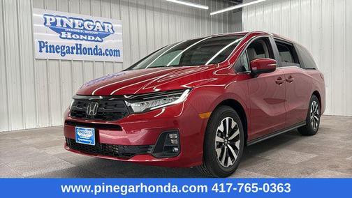Radiant Red Metallic II 2026 Honda Odyssey EX-L