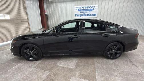 Crystal Black Pearl 2023 Honda Accord Hybrid Sport-L