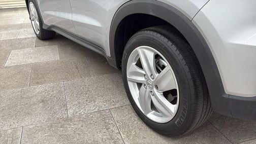 Lunar Silver Metallic 2019 Honda HR-V EX