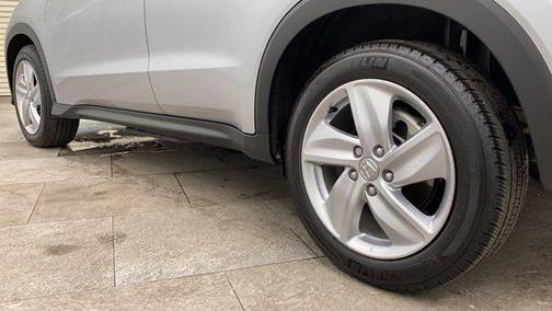 LUNAR SILVER 2019 Honda HR-V EX