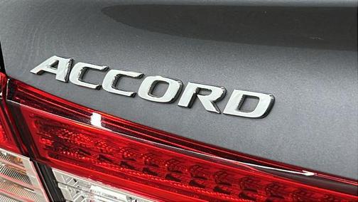 2022 Honda Accord Hybrid Touring
