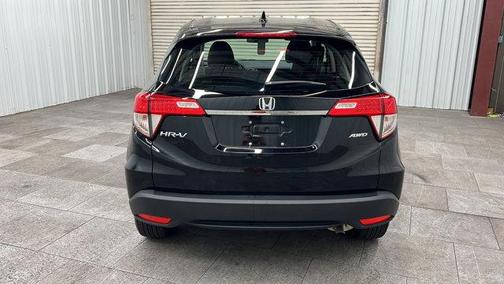 Crystal Black Pearl 2022 Honda HR-V LX