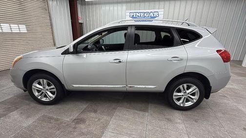 Brilliant Silver Metallic 2013 Nissan Rogue SV
