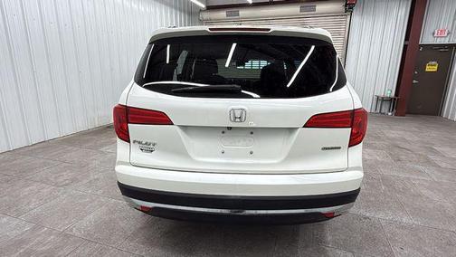 White Diamond Pearl 2016 Honda Pilot Touring