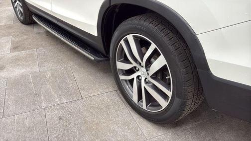 White Diamond Pearl 2016 Honda Pilot Touring