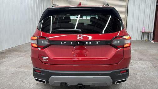 Radiant Red Metallic II 2026 Honda Pilot EX-L