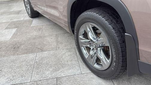 2017 Toyota Highlander Hybrid Platinum