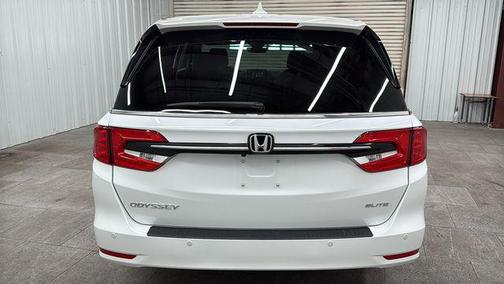 Platinum White Pearl 2023 Honda Odyssey Elite