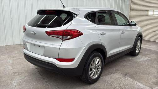 Molten Silver 2018 Hyundai TUCSON SE