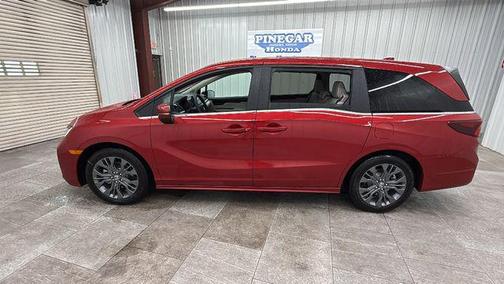 Radiant Red Metallic II 2026 Honda Odyssey Touring