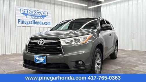 Alumina Jade Metallic 2014 Toyota Highlander LE Plus