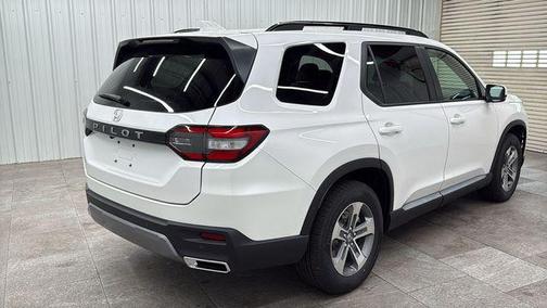 Platinum White Pearl 2026 Honda Pilot EX-L